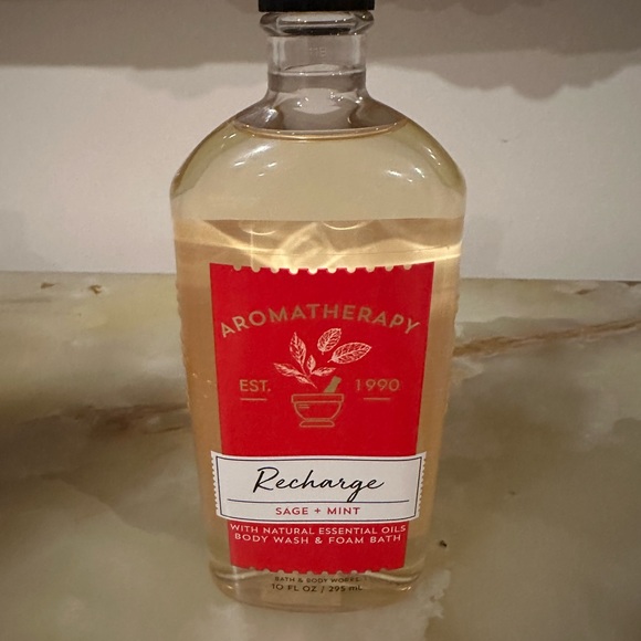 BATH & BODY WORKS VIP BOX SIGNATURE COLLECTION NEW - Picture 3 of 9